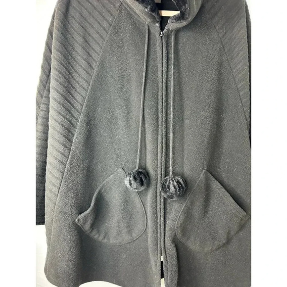Le Moda Poncho One-Size Black Full Zip Oversized Fall Trendy - Picture 3 of 6